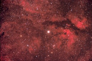 Nebulose attorno a Gamma Cygni